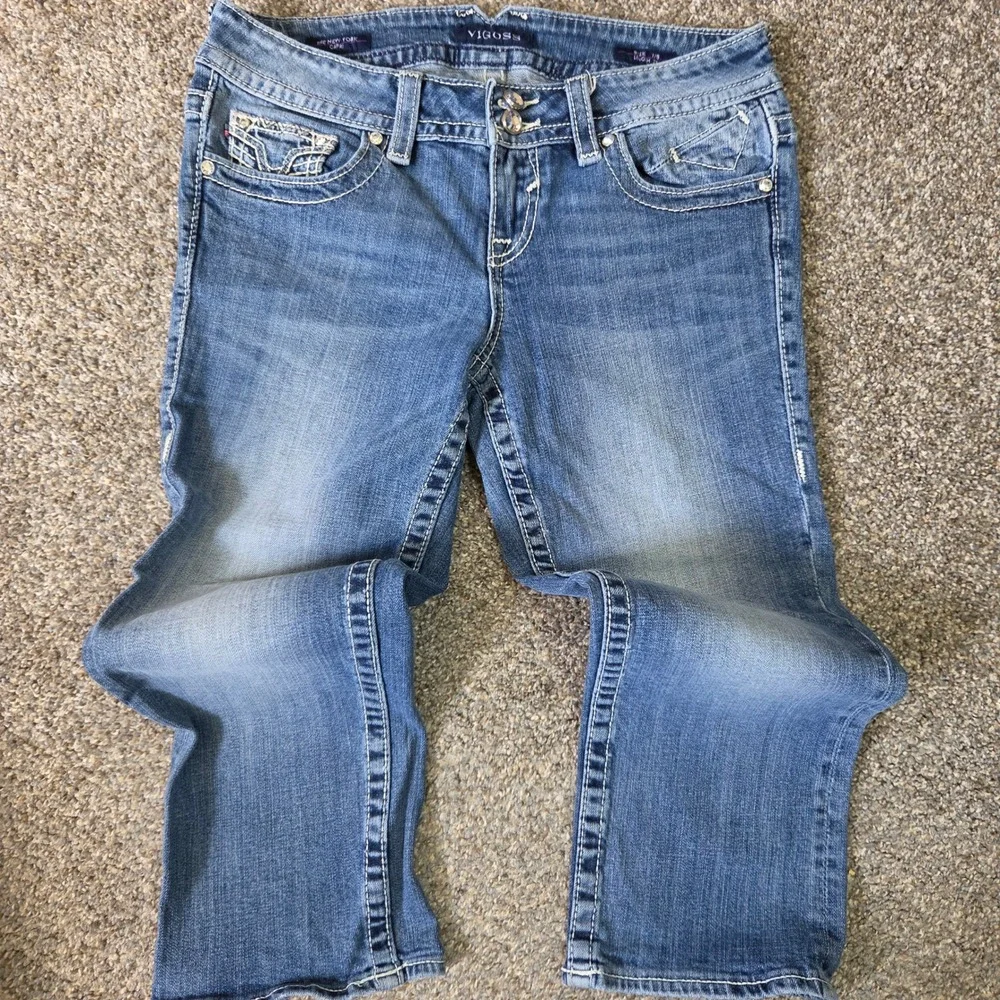 Vigoss The New York Capri Jeans Blue‎ Medium Wash Embellished Size 7/8 Length 21